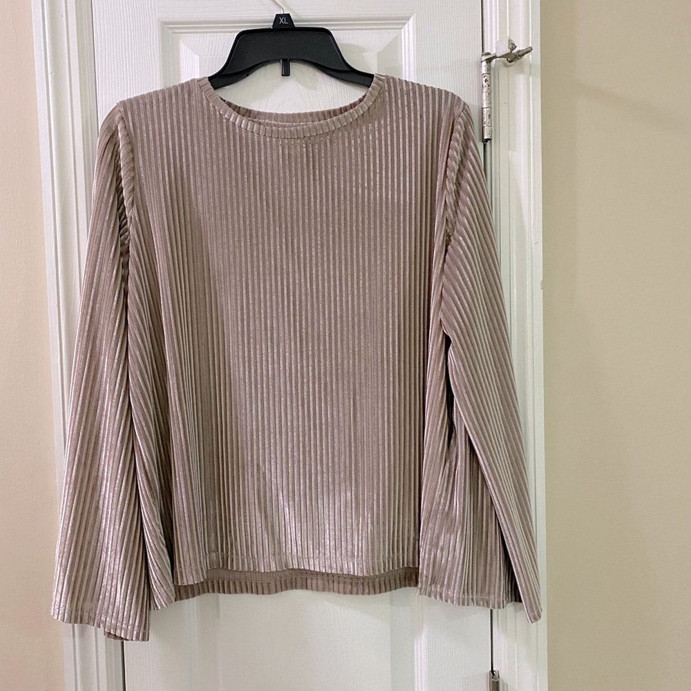 Metallic pink top